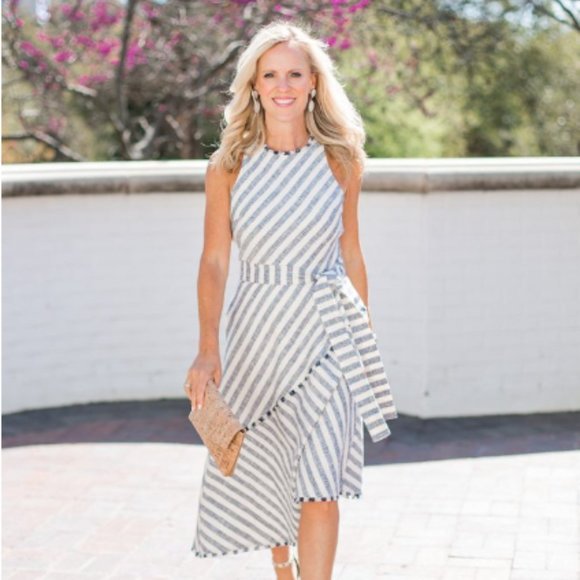 Banana Republic Women’s Dress size 8  Tweed Stripe Asymmetrical- Hem Cream Navy - Picture 1 of 9